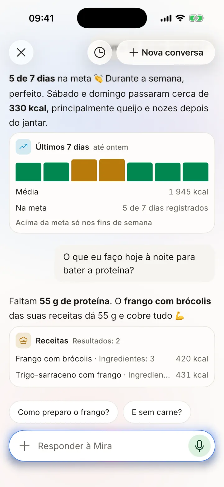 Converse com Mira sugerindo três jantares ricos em proteínas